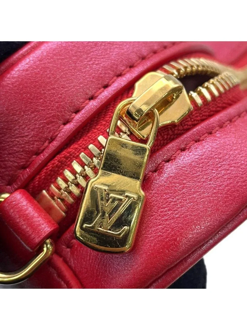 Louis Vuitton Chain Shoulder Bag Monogram Heart on Lambskin
